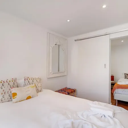 In The Heart Of Alfama Lisbona